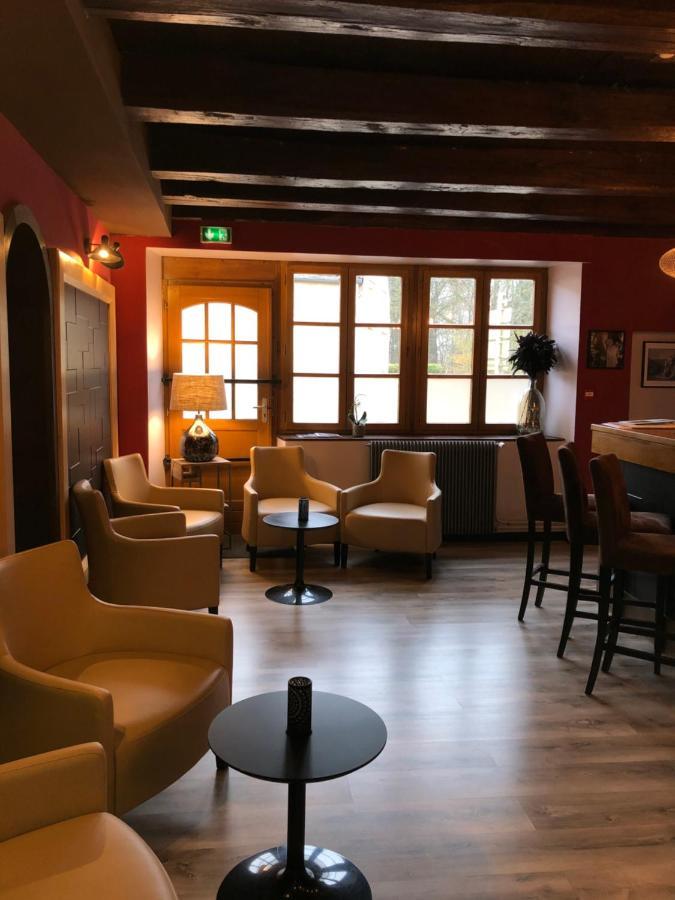 Logis L'Hotel D'Arc Arc-sur-Tille Exterior foto
